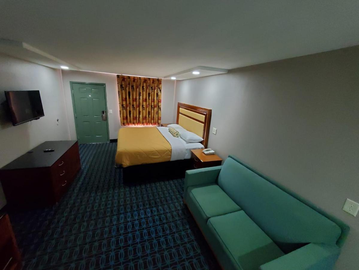 Scottish Inns & Suites Springdale Luaran gambar